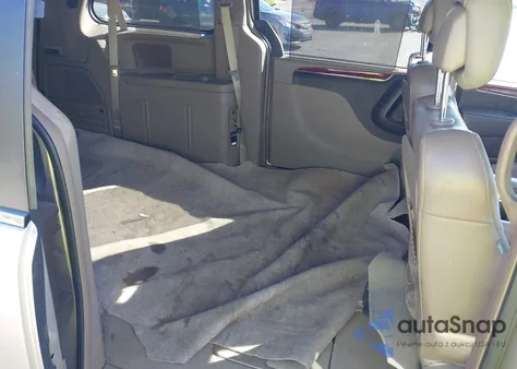 2014 Chrysler Town & Country Limited z USA, uszkodzony, nr VIN 2C4RC1GG3ER338772